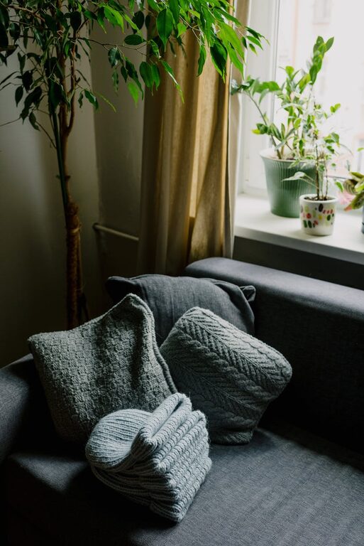 Simple Tips to Create a Cozy and Inviting Home Atmosphere